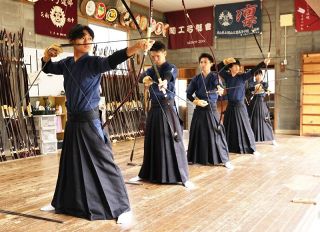 一戦必勝 弓道全国高校選抜入賞を　岡山工と津山商挑む ２５～２７日