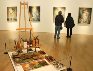 愛生園入所者の山本さん 美術館で初の個展　岡山・奈義町現代美術館