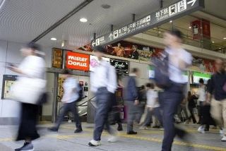 駅の雑踏に浮かんだ「似た男」、３時間の追跡で逮捕に至ったが…　刑事の勘の行く末は？　現場捜査でも広がるＡＩ活用