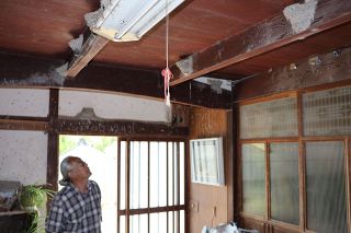 ツバメ子育て 巣３０個超　矢掛・伊達さん方「成長温かく見守る」