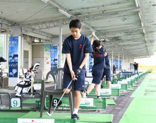 岡山県内ジュニアゴルファー半減 裾野拡大へ県協会「体験会」やプレー費補助ＰＲ