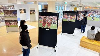 「写真の迫力に感動」ファジ写真展　アルネ津山で開幕 入場無料で１８日まで