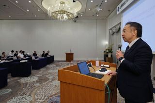 山陽新聞プレミアム倶楽部実務者研修 「製造拠点の国内回帰促そう」日本経済の停滞打破に向け　佐々木氏講演