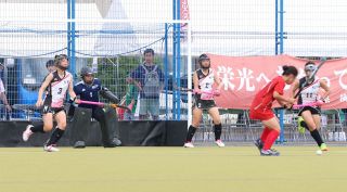 岡山勢男女２チームが決勝Ｔへ　全日本中学ホッケー 岡山で開幕
