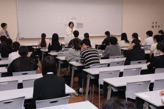岡山県職員１次試験 来春採用２９９人挑む　競争率３・１倍 前年度と同水準
