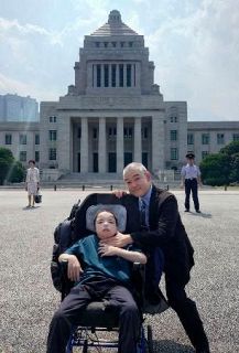 【改正医療的ケア児支援法】越えられるか「１８歳の壁」　実情掘り下げた施策必要