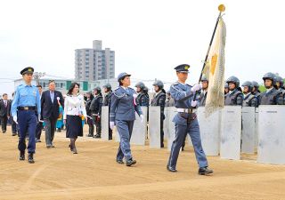 発足７０年記念 岡山県警が視閲式　警察官２７３人 安全守る決意新た