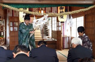 【岡山「２．０」人口減少の先に】第２部 流出の理由（１０）アイデンティティー　自問自答「神社継ぐ」