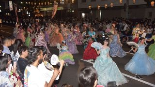浴衣、ドレスで華やかに ロボも演舞　倉敷天領夏祭り １２．６万人笑顔
