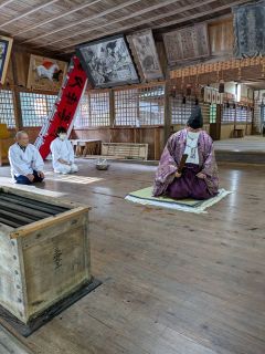 真庭伝統の膝餅神事、後世に　保存会が記録映像制作へ