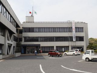 新しい浅口市議１６人決まる　現職１１人、新人５人