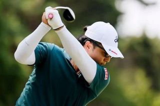香妻陣一朗が単独首位守る　男子ゴルフ第３日