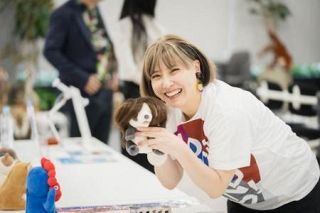髪を抜くのをやめられない「抜毛症」苦しむ女性が驚きの姿でカミングアウトしたら…　ネットで共感が広がった「私だけじゃない」心の病、早期の治療を
