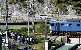 鉄道撮影のマナー順守を　地域住民ら注意看板設置　新見の高梁川第７橋りょう