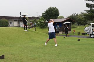 倉敷市民ゴルフ大会 予選開幕　決勝目指し１３００人熱戦
