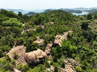 直島諸島編（６）牛ケ首島の巨像　国家隆盛へ「聖園」計画