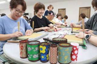 「体験　モノづくり最前線」①高田織物（倉敷市）の「畳縁」　伝統産品の魅力伝える