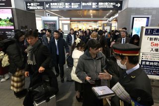 【岡山で震度４】けが人や建物被害発生 交通機関大きく乱れる　関係自治体対応に追われる