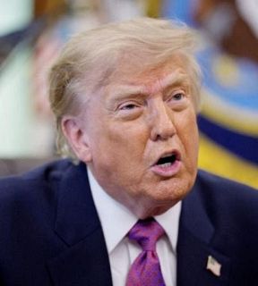 米中間選挙前の攻撃を否定　トランプ大統領「イランと協議」