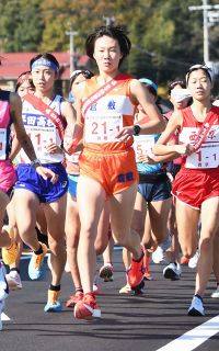 倉敷、女子４年ぶりＶ 男子は１０連覇逃す　中国高校駅伝