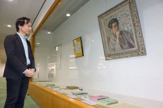 岡山で「坪田譲治と産業社会」展　直筆原稿や初版本、肖像画並ぶ