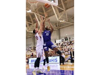 トライフープ後半失速　開幕戦 越谷に黒星