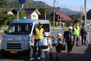 鏡野販売所（岡山・鏡野）見守り活動　日本新聞協会 地域貢献賞