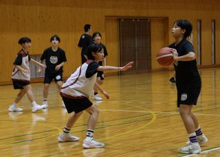 Ｕ―１５初の全国大会出場へ　津山のバスケ「ＫＩＺＵＮＡ」