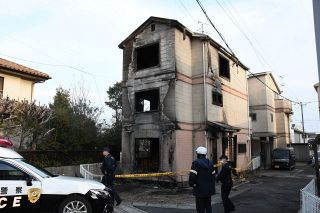 自宅放火し全焼させた疑い　岡山中央署 男逮捕