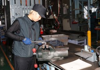 【探訪ザ・カンパニー】広島金具製作所（福山市）　雨どい施工省力化に寄与
