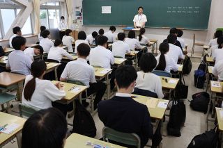 教員採用１次試験　岡山県２０５０人、岡山市９７６人挑む