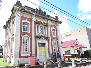 大正建築の旧中銀林野支店　美作市が活用のアイデア募集 １８日まで
