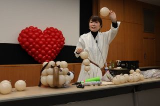 「すご腕・すご技　作州の名人　岡山学」⑥バルーンアーティスト　野村昌子さん（真庭市久世）　世界一の実力　夢届け続ける