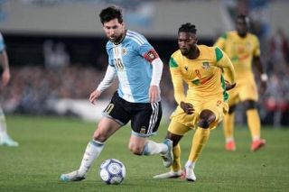 メッシ、代表引退試合でゴール　母国でベナン戦、２アシストも