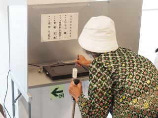 香川県知事選、善通寺市で電子投票による期日前投票始まる　「思ったより簡単」の声も 知事選では０４年の岡山県新見市以来２例目