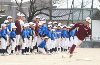 岡山県内 高校野球部の教室が盛ん　球児や指導者 普及へ自発的に開始