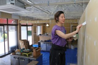 ギャラリー併設カフェバー 真庭・久世駅近くに開設へ　柴田さん ＣＦで支援募る