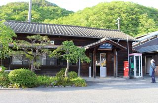 開業１００年迎えた総社・美袋駅　看板掲示やウオーキング、活性化委がイベント