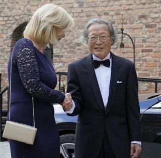 日本人が初受賞した数学界の「ノーベル賞」、ノルウェー人の知られざる“罪悪感”まで現地取材で徹底リポート　「数学は美しい」花の季節のオスロで見た研究者の愛