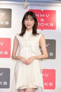 高橋ひかる、新作カレンダーをドラマ共演者に見せたい「美意識が高い大西流星さんにアドバイスをいただきたいです！」