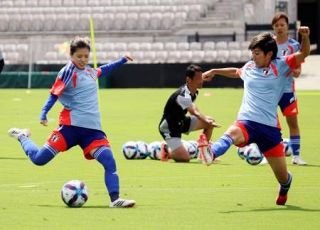 女子日本代表、シドニーで初練習　サッカーＷ杯出場懸け準々決勝へ