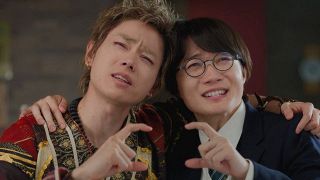 中島健人『遊戯王』激レアカード片手にウインク パリの名所背景に大