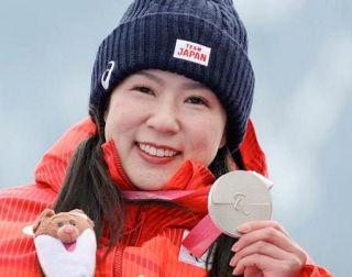 村岡２位、日本に初メダル　鈴木が７位、森井は１１位