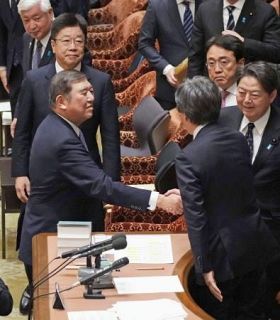 ２５年度予算案、午後に衆院通過　与党と維新が賛成