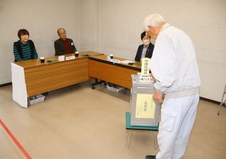 過去最低の前回下回る見方多く　１２日投票の浅口市議選投票率
