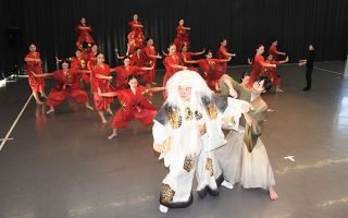 力強い躍動見せたい 岡山で２７日公演　環太平洋大ダンス部 鏡獅子など華やかに