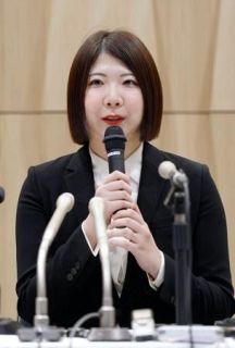 西山朋佳が女性初の将棋棋士に　連盟新規定、編入の権利を行使