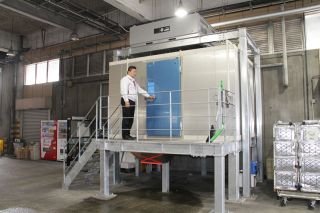 岡山県水が高機能の製氷設備導入　鮮度保持やコスト削減図る