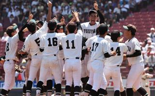 福山、初の甲子園へ広島商に競り勝つ　高校野球広島大会