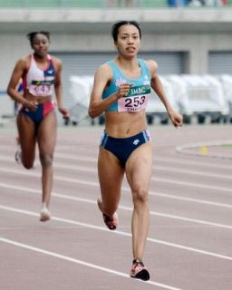 女子２００ｍ高橋亜珠が大会新Ｖ　陸上の日本学生対校選手権